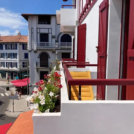 Superbe appartement T3 au centre plage .Parking Hendaye Extérieur photo