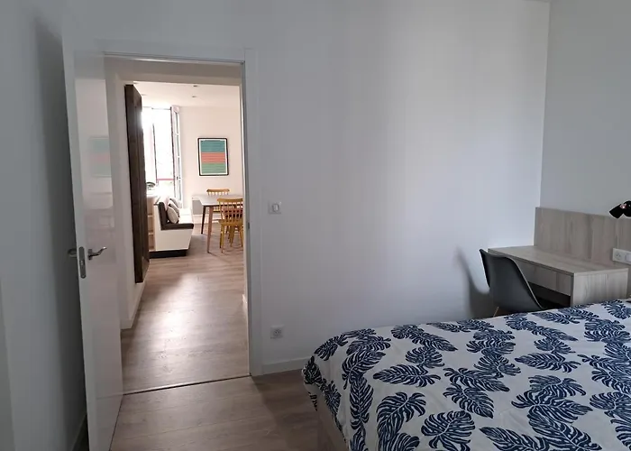 Superbe appartement T3 au centre plage .Parking